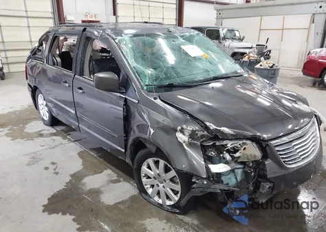 2016 Chrysler Town & Country Touring z USA, uszkodzony, nr VIN 2C4RC1BG8GR292446